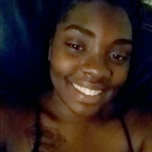 Meet your Posher, Shelly